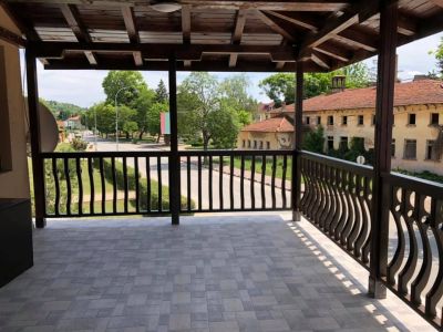 Парапети - NV Wood Centre - Червен бряг